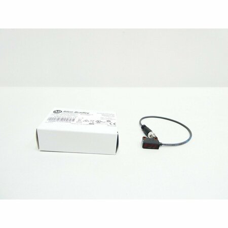 ALLEN BRADLEY VISISIGHT 10-30V-DC PHOTOELECTRIC SENSOR 42KD-B2LAR3-Y4